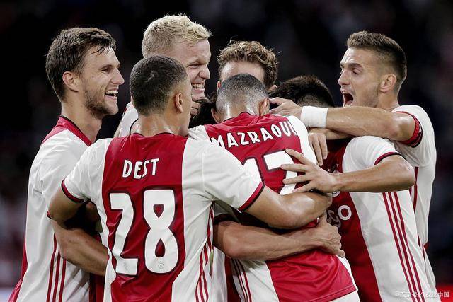 拉菲尼亚本赛季创造44次机会，五大联赛最多