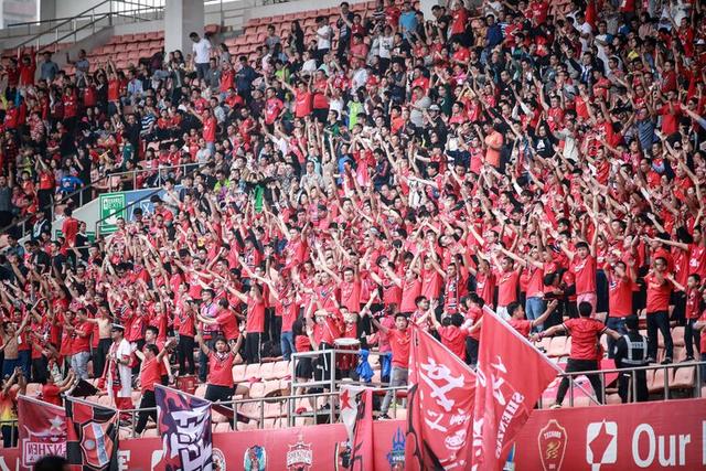 日天模式！库里半决赛和决赛合计轰进17记三分