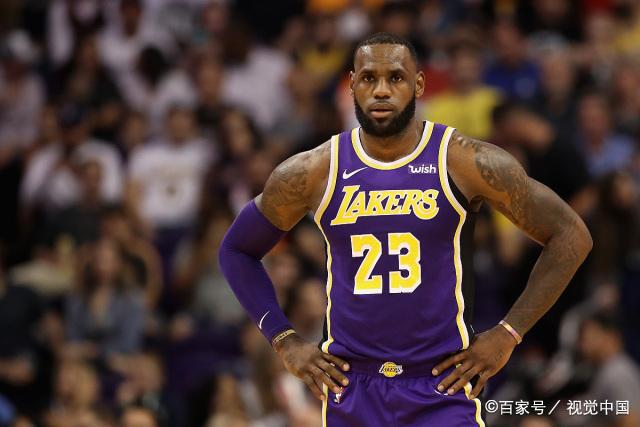 沃特斯27分高登空砍34分 广东送四川8连败